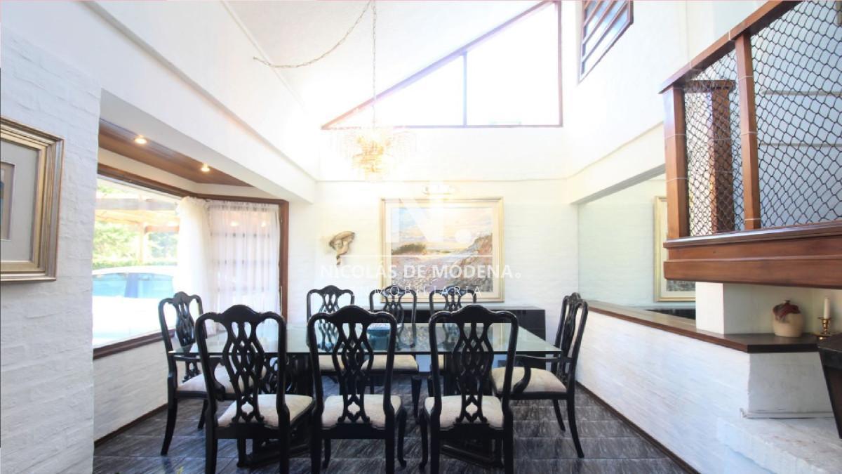 Foto de Casa en venta en playa Brava a solo 100 mts del mar. 4 dormitorios +, imagen 3