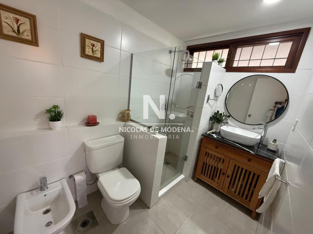 Foto de A pocas cuadras de la playa - Casa de 4 dormitorios en Venta, Pinares, imagen 5