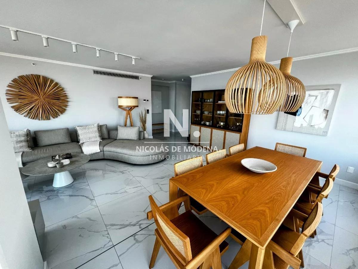 Foto de Hermoso departamento de 4 dormitorios en venta en primera fila e Playa, imagen 2