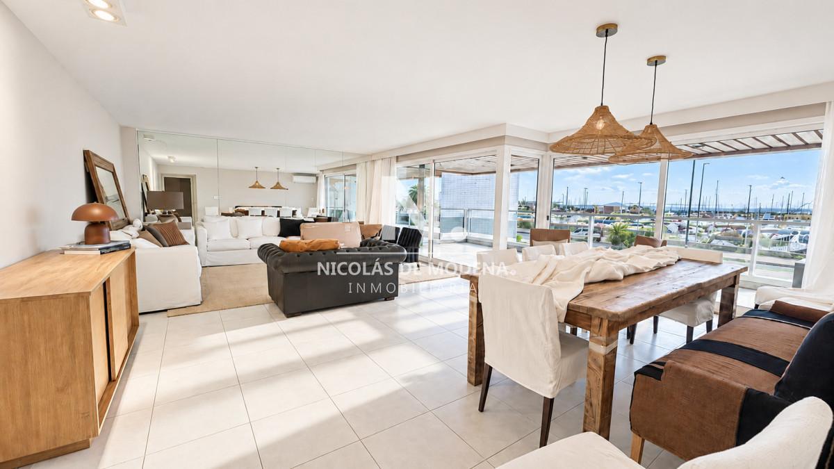 Foto de Apartamento en venta , frente al puerto, 3 dormitorios y servicio, imagen 3