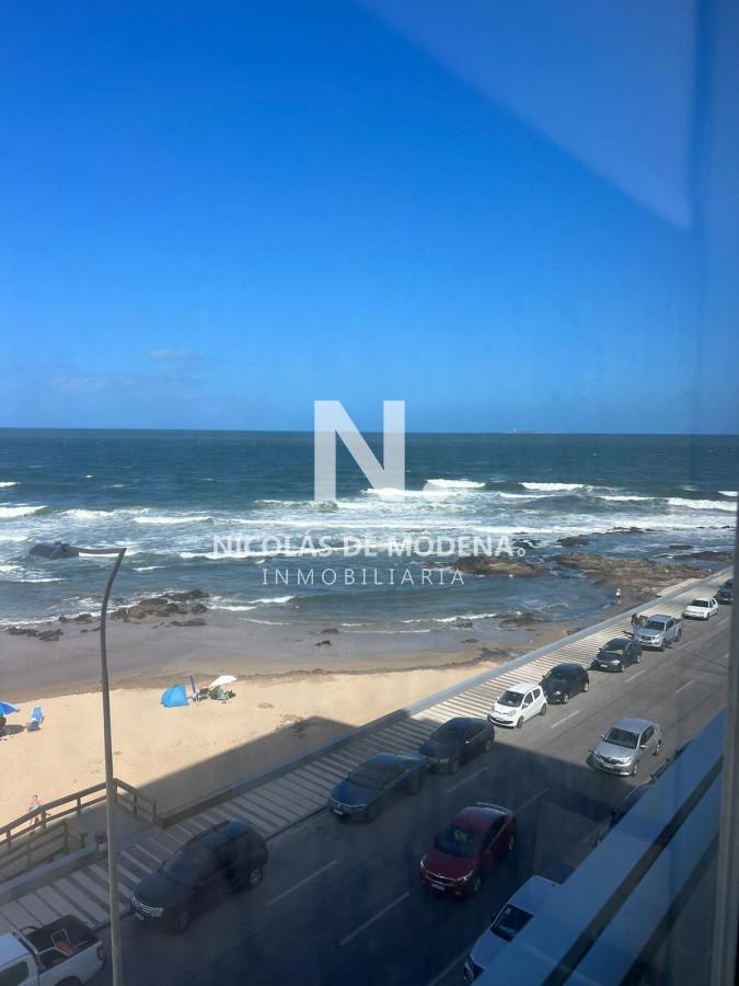 Foto de En venta apartamento en Brava Punta del Este de 3 dormitorios., imagen 3