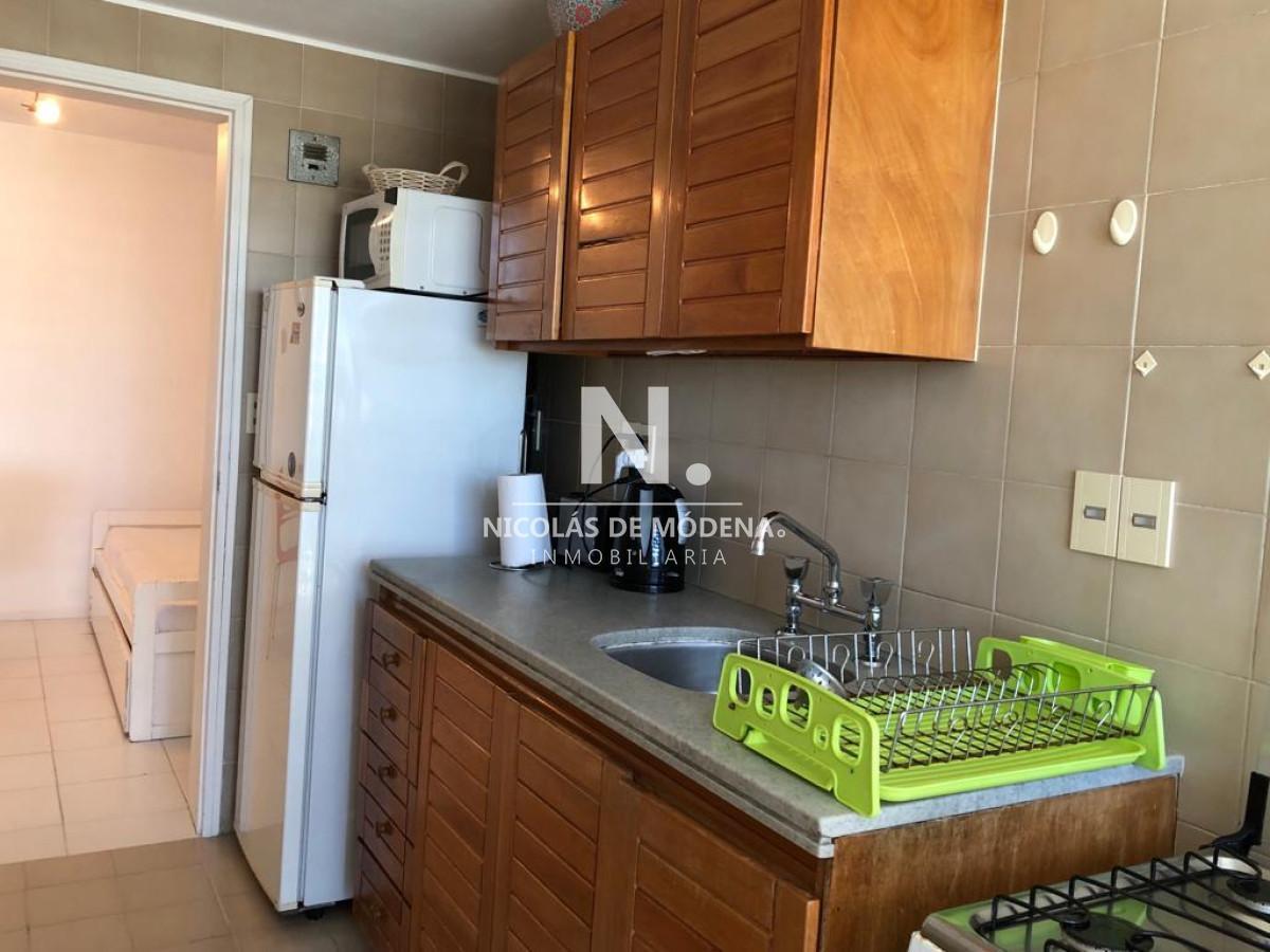 Foto de Apartamento de 1 dormitorio en Torre Marina I - Playa Brava, imagen 4