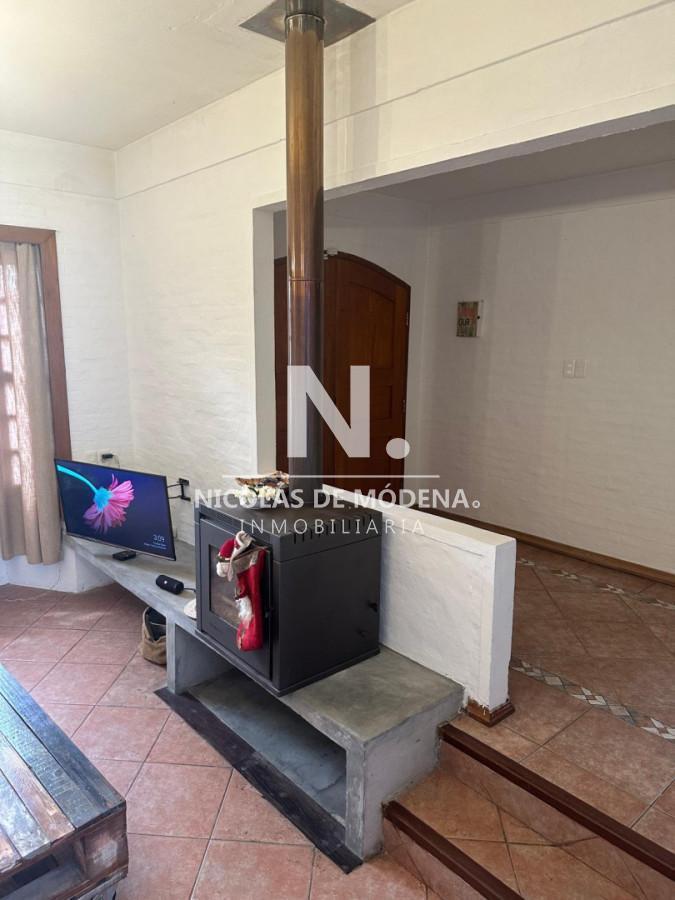 Foto de OPORTUNIDAD CASA DE 4 DORMITORIOS Y 4 BAÑOS , BARBACOA CERRADA Y MUCHO, imagen 3