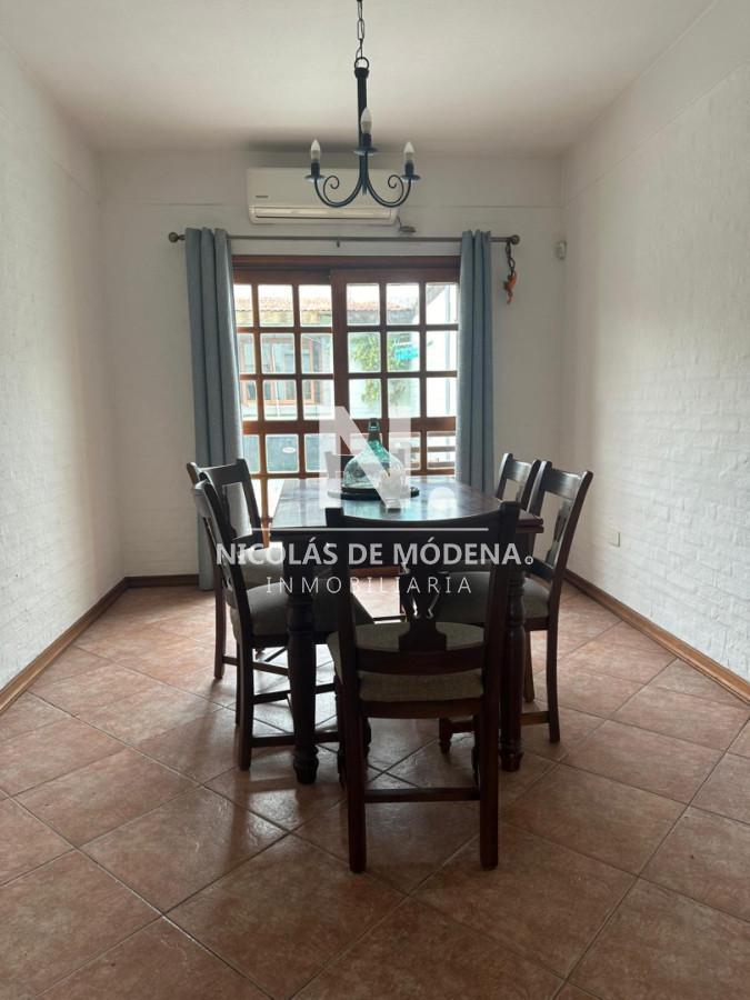 Foto de OPORTUNIDAD CASA DE 4 DORMITORIOS Y 4 BAÑOS , BARBACOA CERRADA Y MUCHO, imagen 5