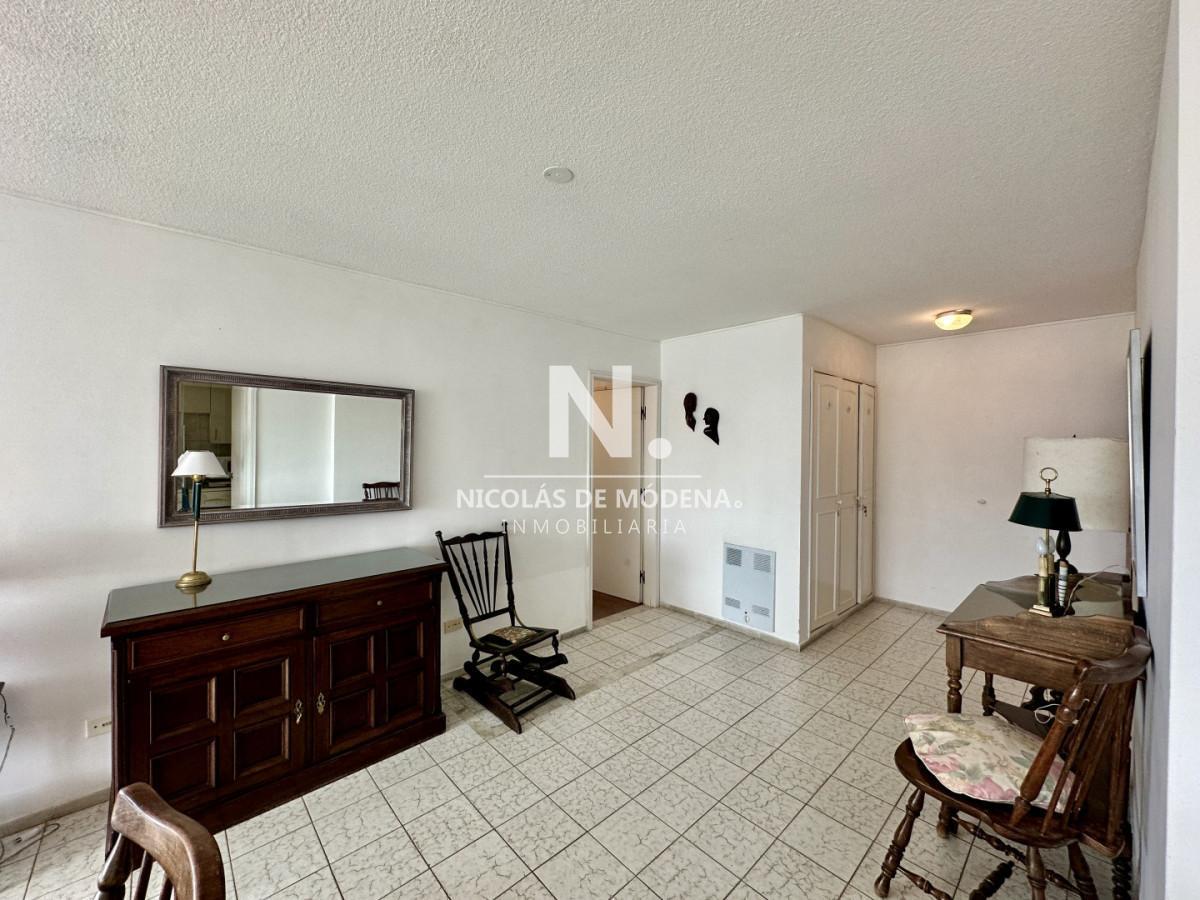 Foto de Apartamento en venta de dos dormitorios con garaje en peninsula, imagen 3