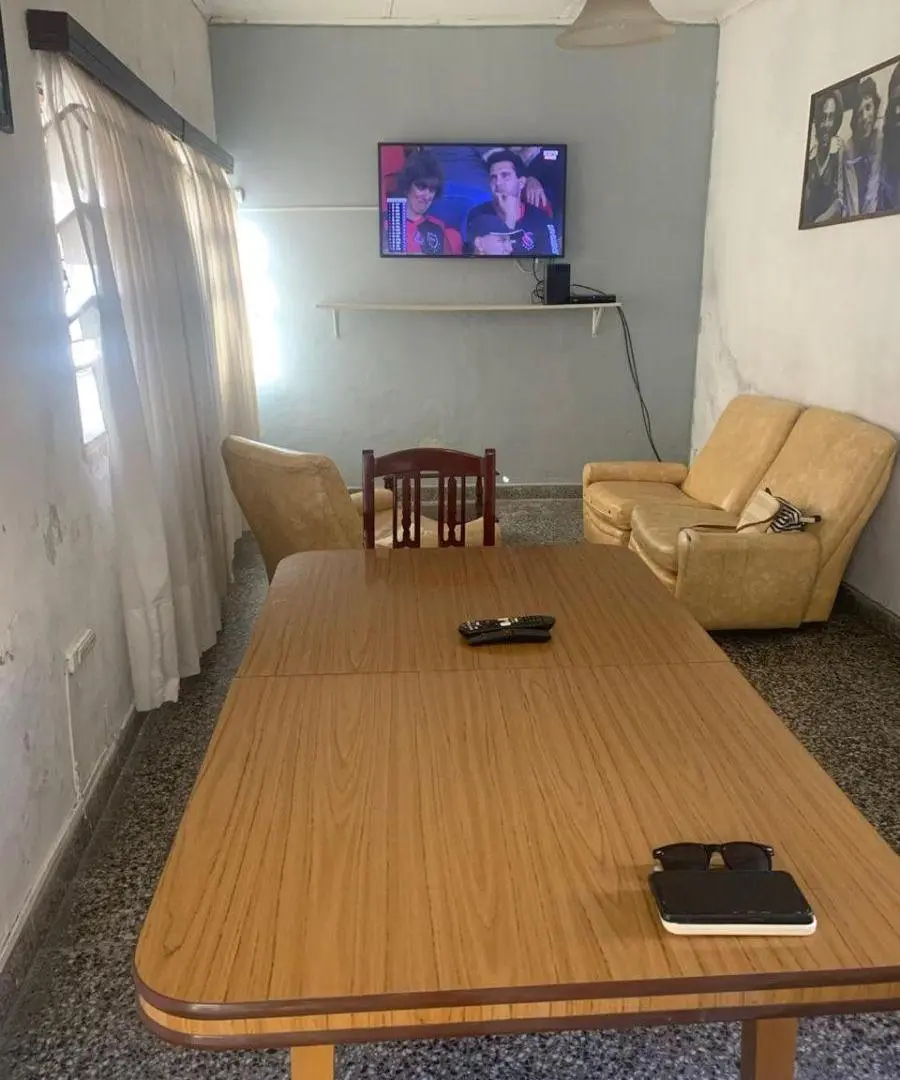 Casa de 85 m² con 2 dormitorios en venta en Valentín Alsina 4