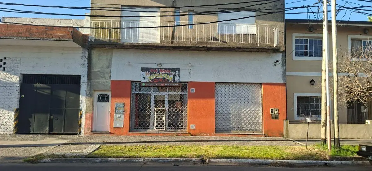 Local comercial/depósito en alquiler en Lanús 1