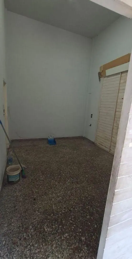Local comercial/depósito en alquiler en Lanús 5