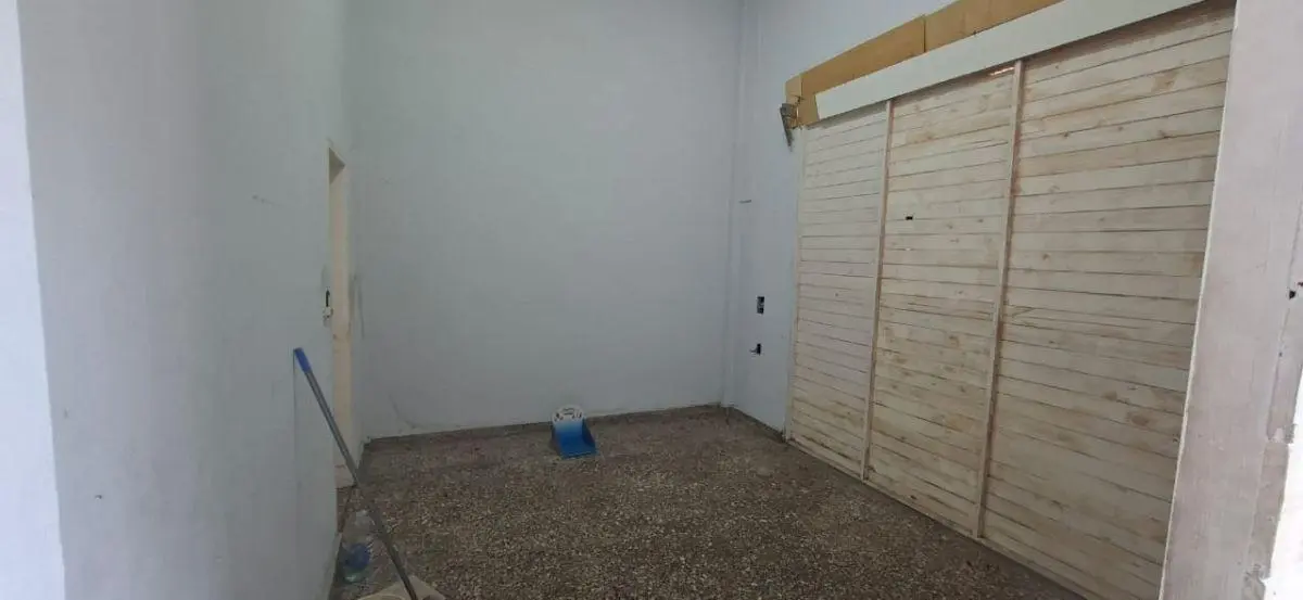 Local comercial/depósito en alquiler en Lanús 2