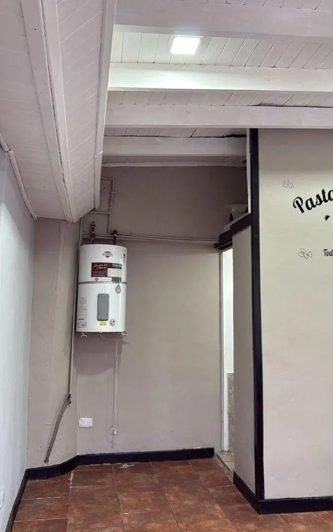 Local Comercial en alquiler en Lanus Este 2