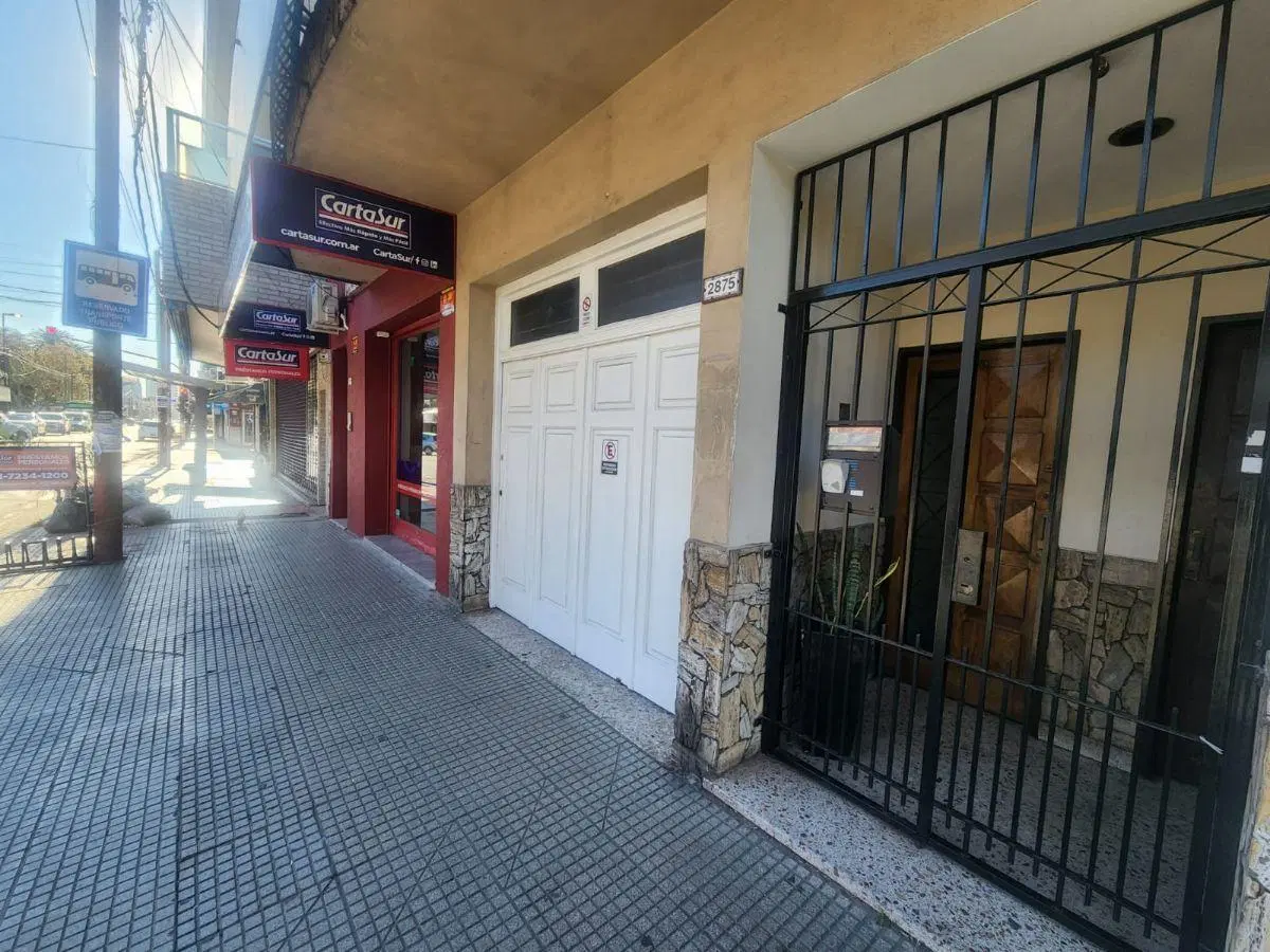 Departamento en alquiler de 4 ambientes Valentin Alsina 3