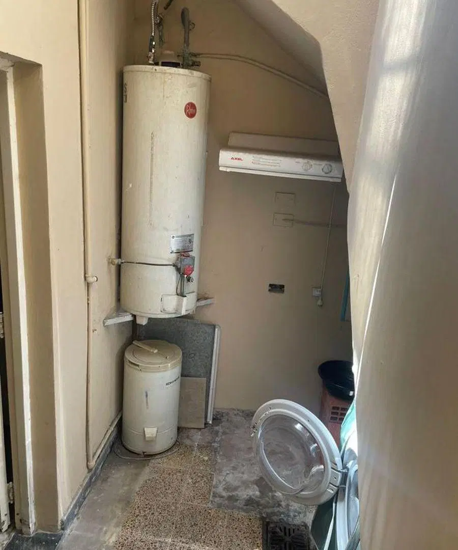 Casa de tres ambientes en venta en Lanús 4
