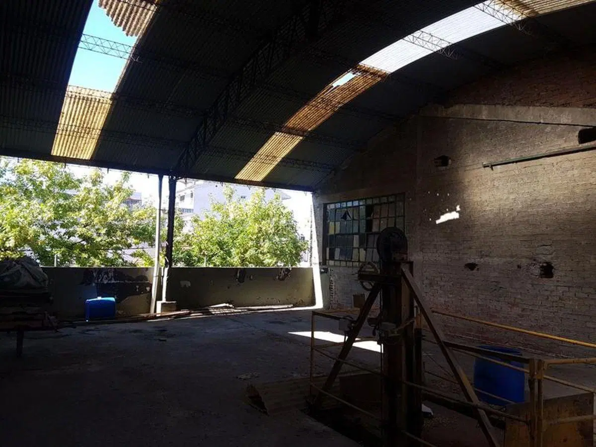 Galpón/depósito de dos plantas en venta en Lanús 3