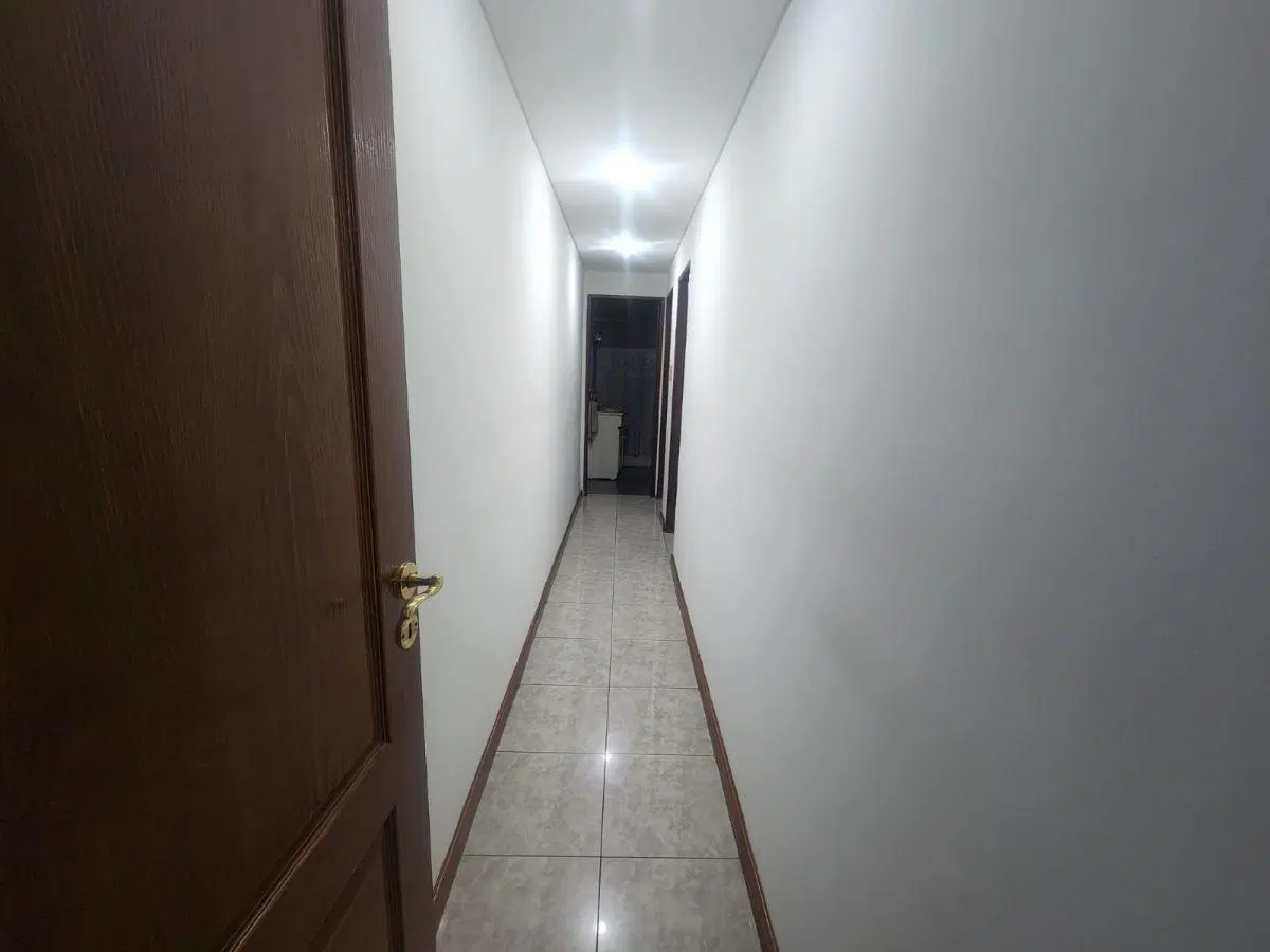 Chalet en venta con tres habitaciones en Lanus Oeste 5