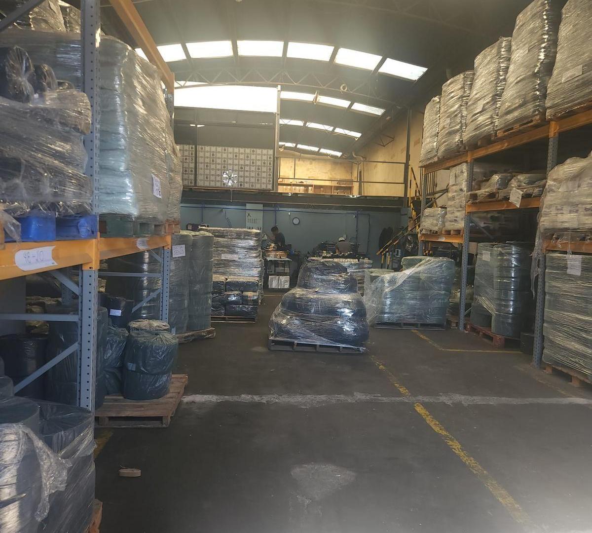 Foto de Depósito en Venta en Lanus Oeste, imagen 3