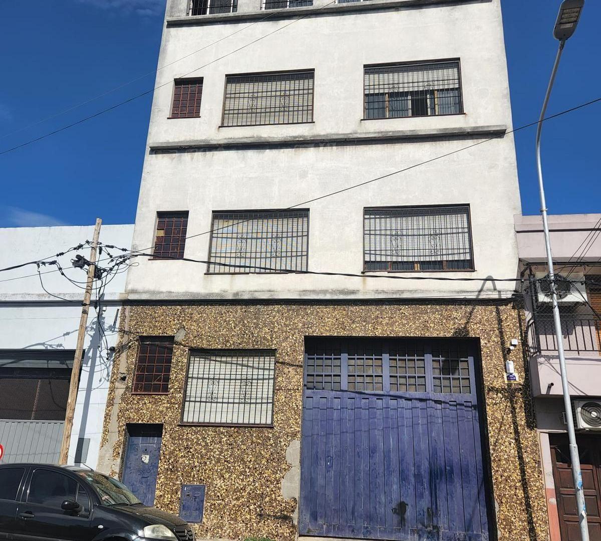 Foto de Depósito en venta en Lanus Oeste, imagen 1