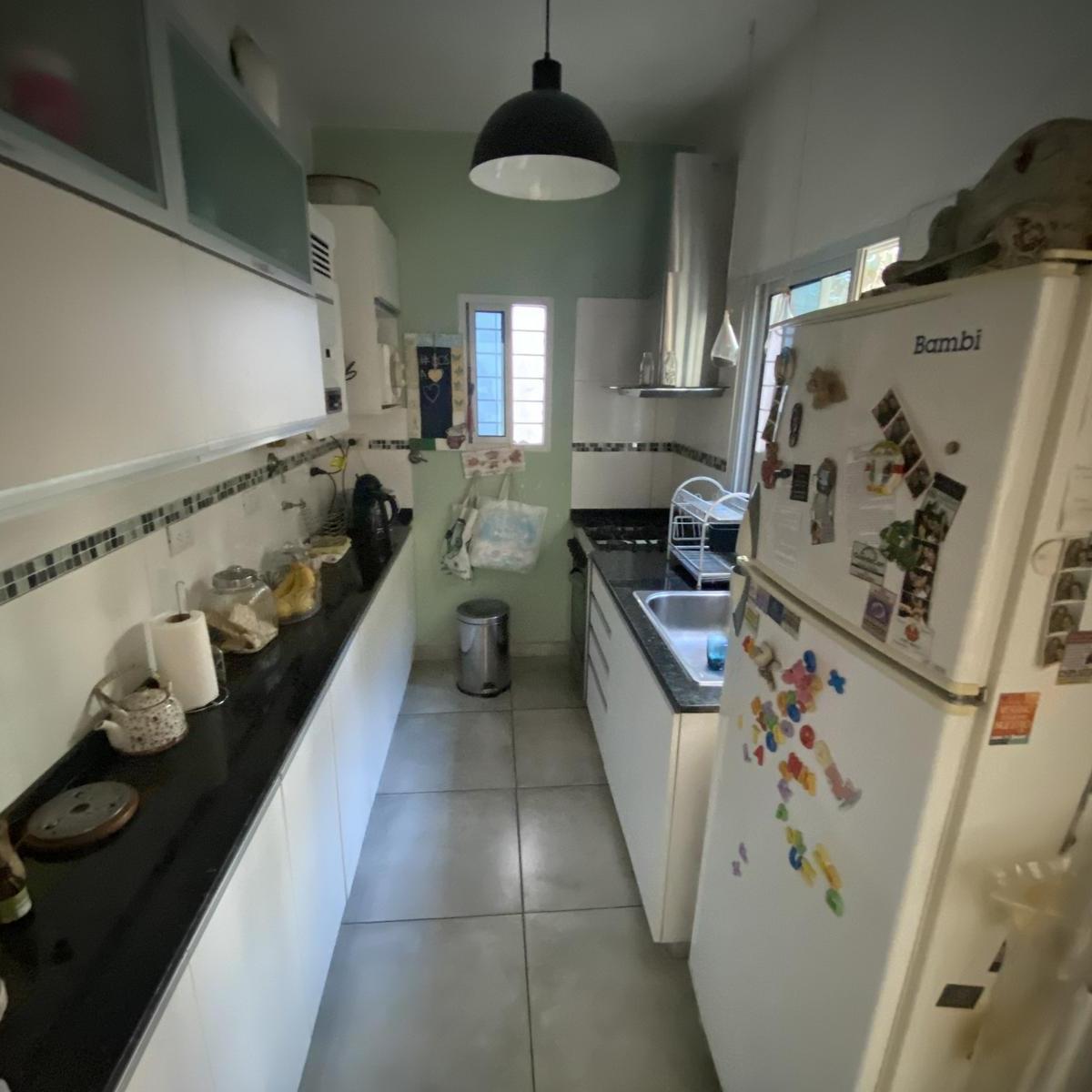 Venta Casa de 3 Dorm. en Barrio Arroyito 4