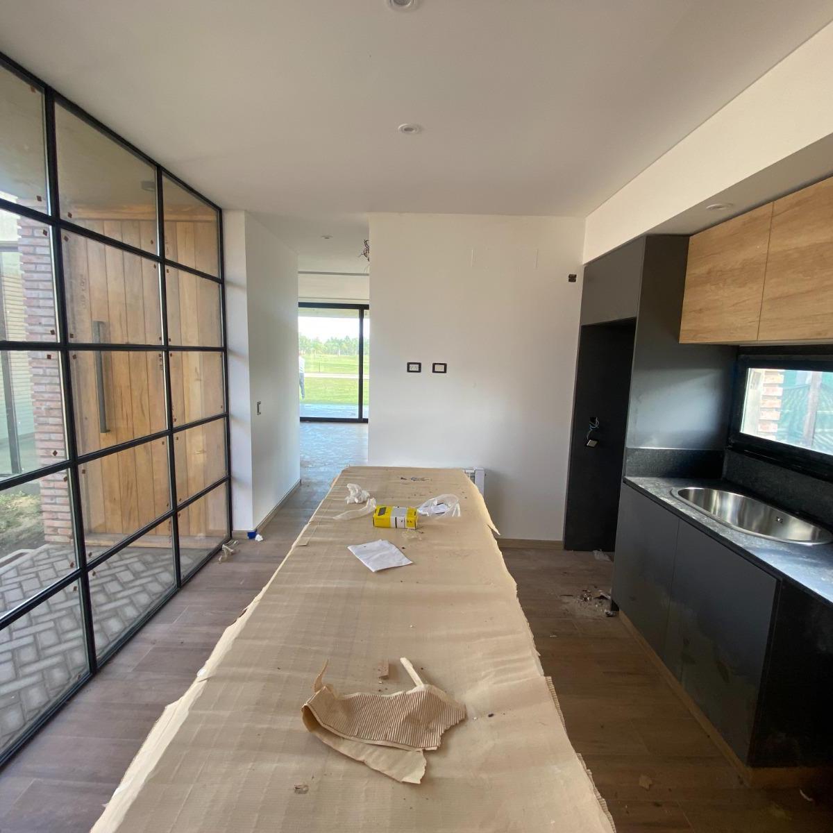 Venta Casa de 3 Dorm. en La Rinconada, Ibarlucea 4