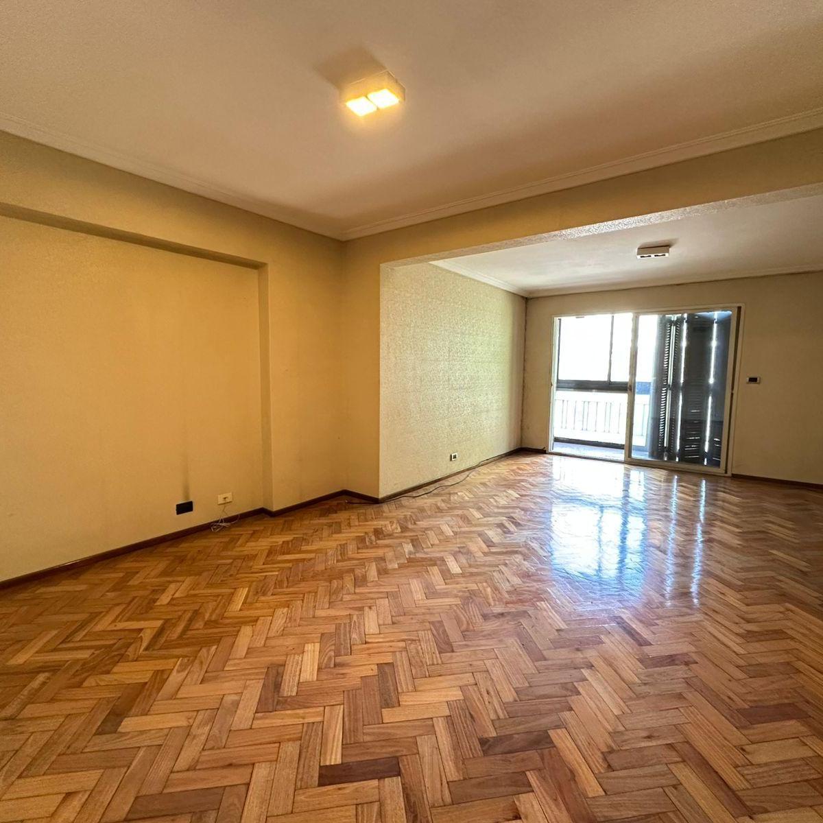 Venta Departamento Piso Exclusivo de 3 Dorm. Apto Crédito en Zona Centro 1