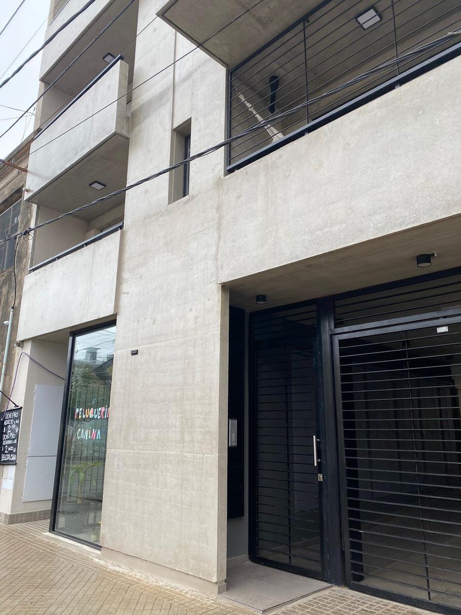 Venta Departamento de 1 Dormitorio en Barrio Refinerias 1