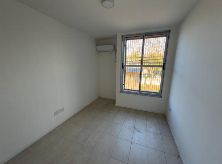 Venta departamento 2 dormitorios con cochera en Baigorria 1