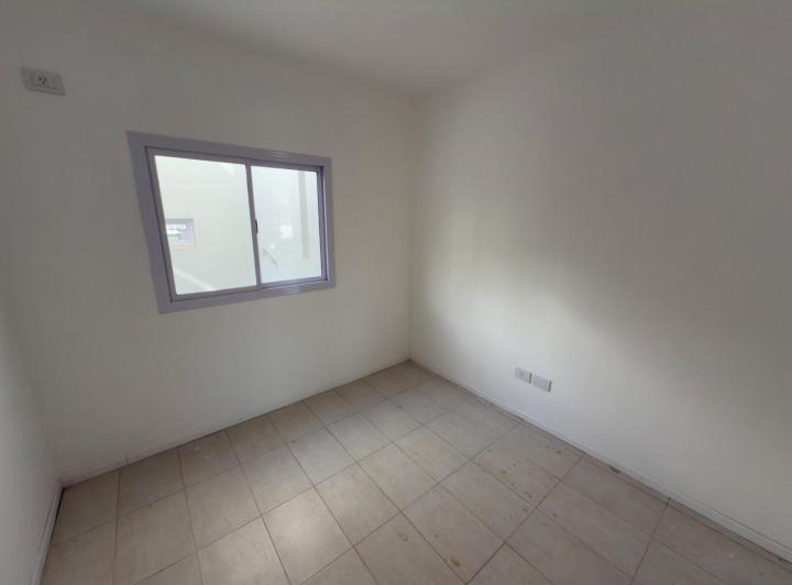 Venta departamento 2 dormitorios con cochera en Baigorria 5