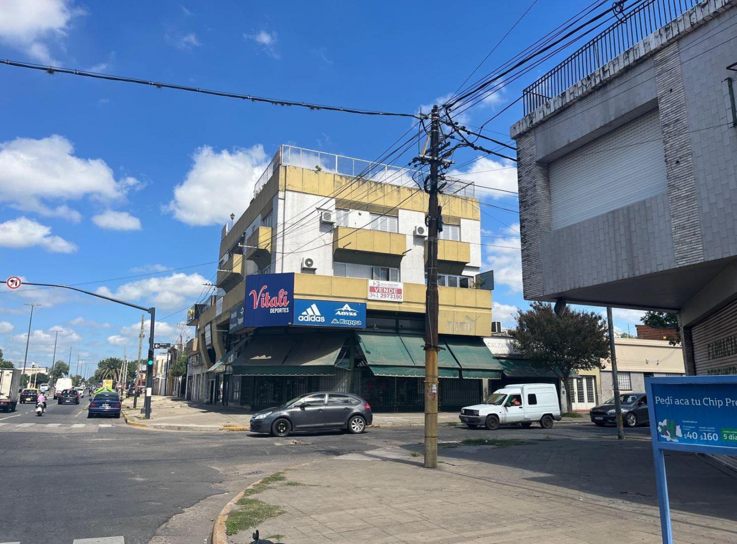 Venta casa en primer piso con quincho completo y pileta en terraza APTO CRÉDITO en zona Sur