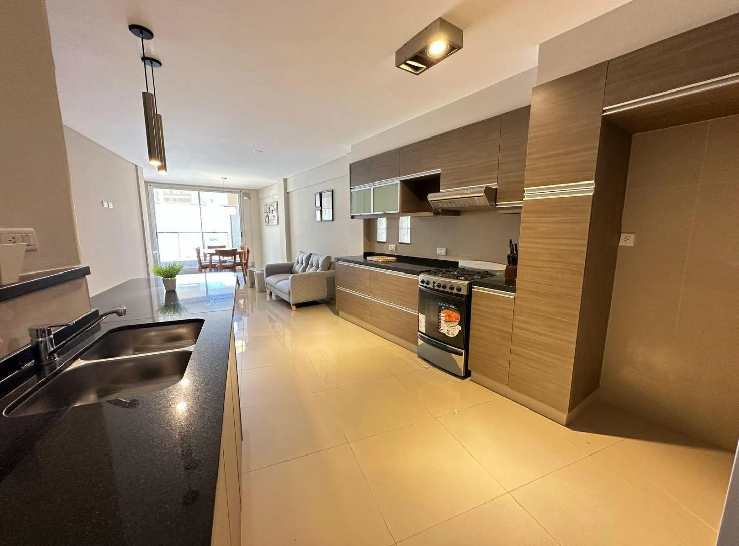 Foto de Venta departamento de 2 dormitorios en zona Centro, imagen 3