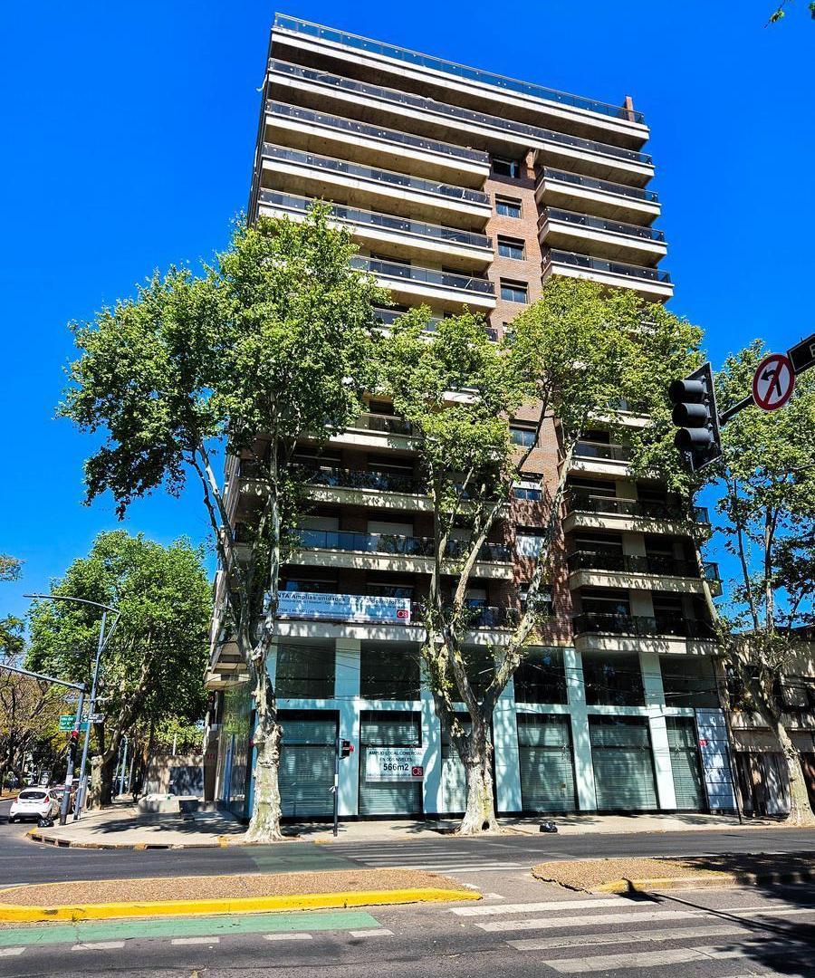 Venta departamento 3 dormitorios con balcón y amenities  barrio Jorge Cura Rosario