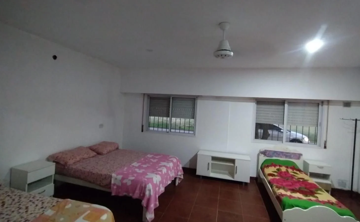 Foto de Venta casa de 1 dormitorio, pileta y cochera, Pueblo Esther, imagen 3