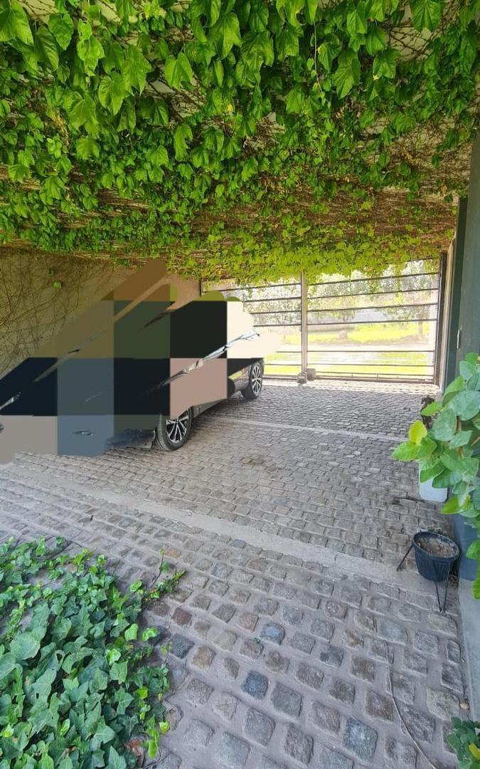 Foto de Venta casa 4 dormitorios con pileta y jardín, Ricardone, imagen 3