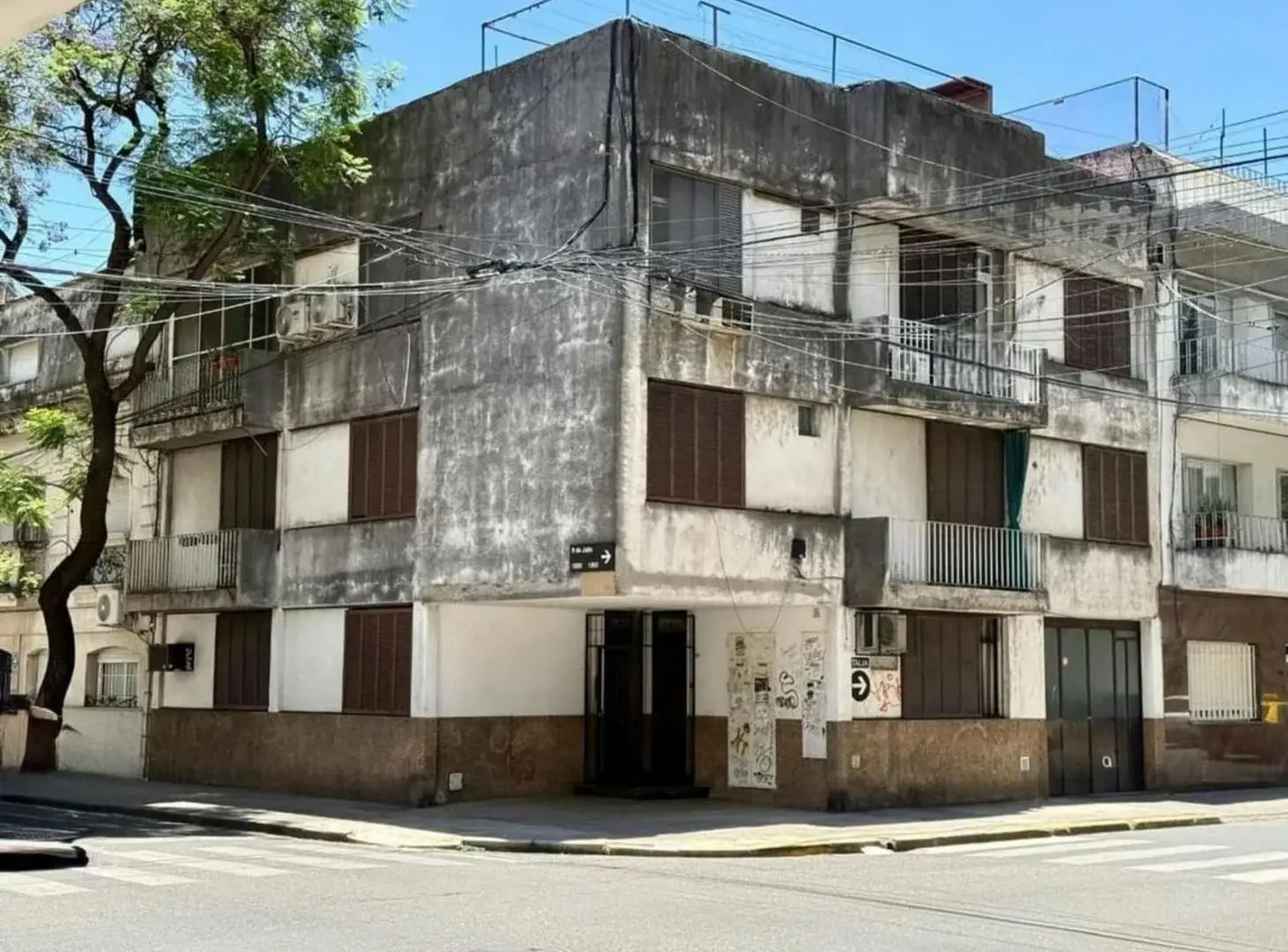 Venta departamento 2 dormitorios + terraza de uso exclusivo zona Centro Rosario 2