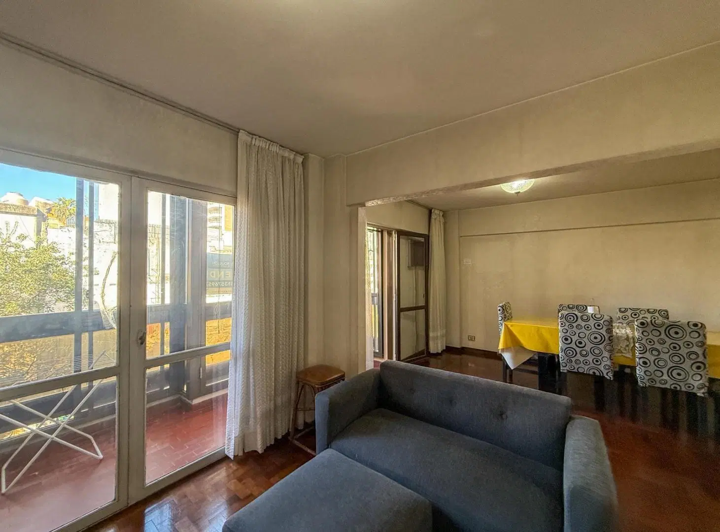 Venta departamento de 2 dormitorios con balcón, zona Centro Rosario 2
