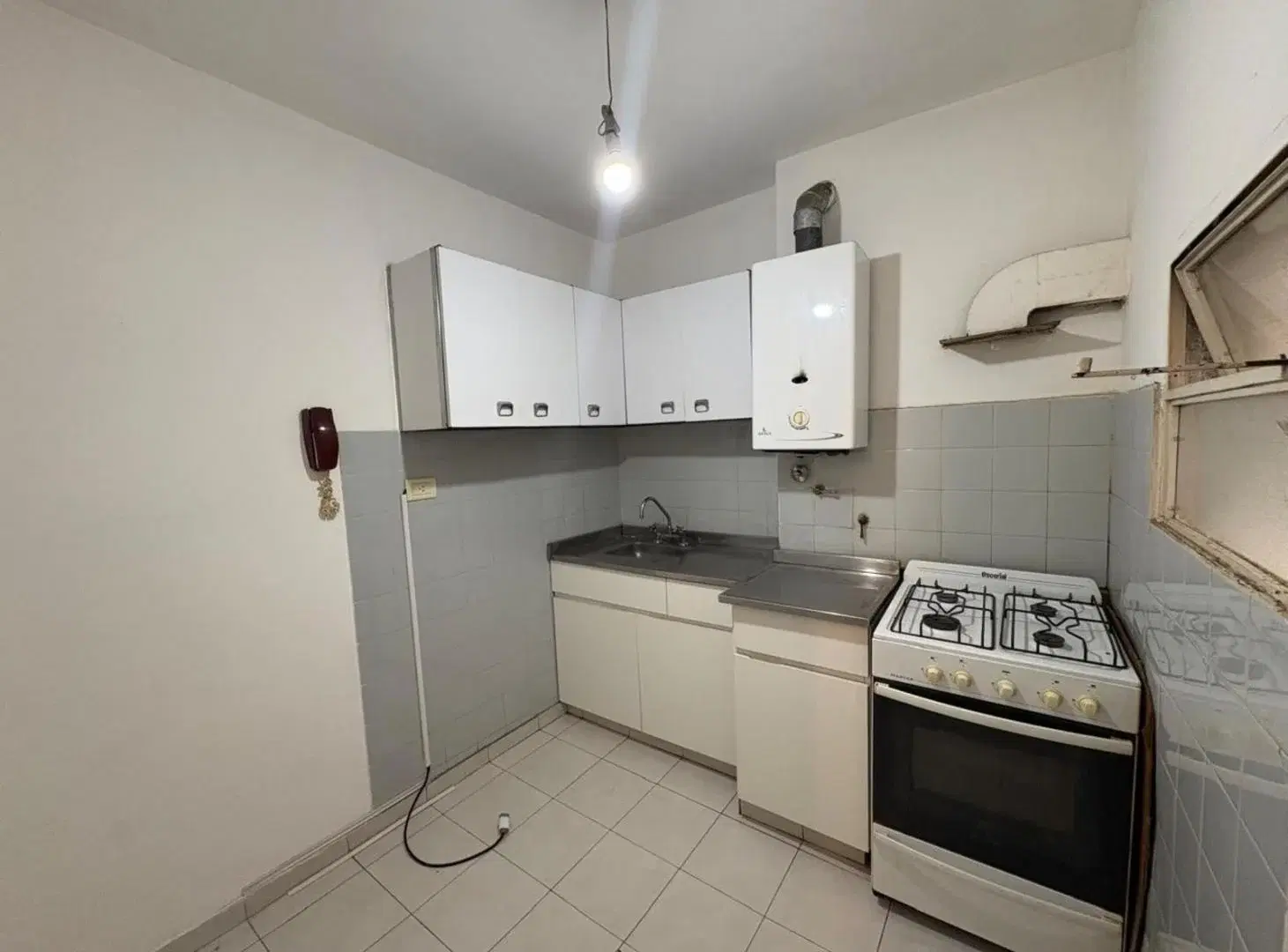 Venta departamento de 1 dormitorio con patio barrio Martin, Rosario 4