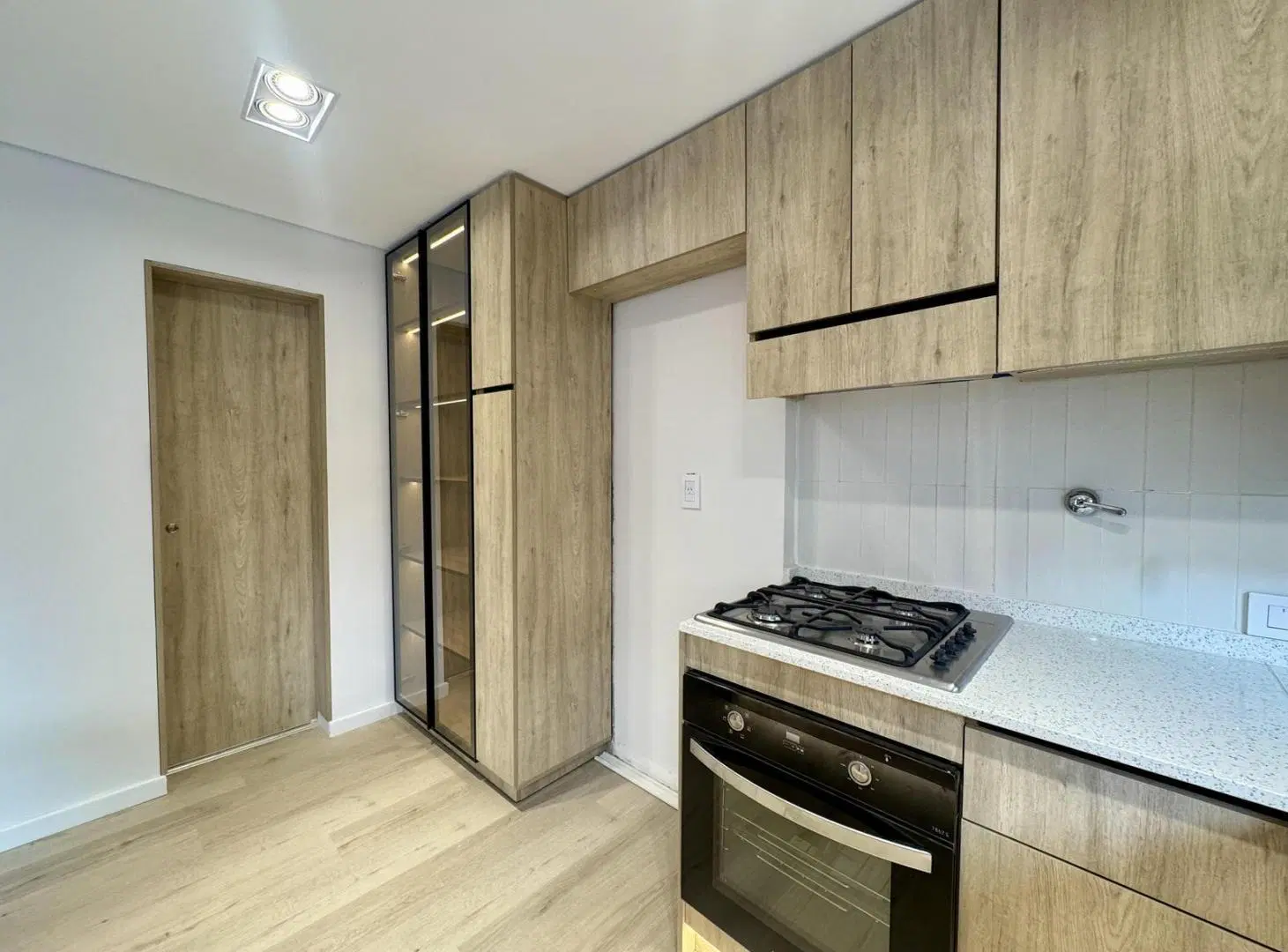 Venta casa de 3 dormitorios con patio y parrillero, zona Centro, Rosario 2