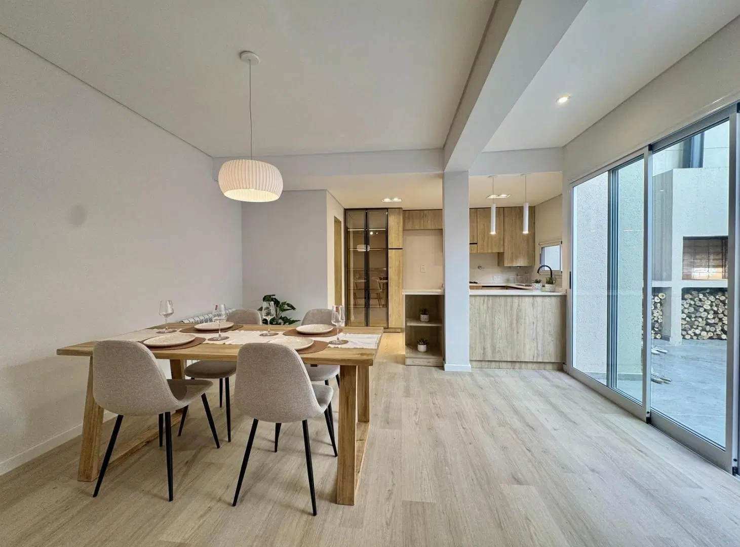 Venta casa de 3 dormitorios con patio y parrillero, zona Centro, Rosario 3