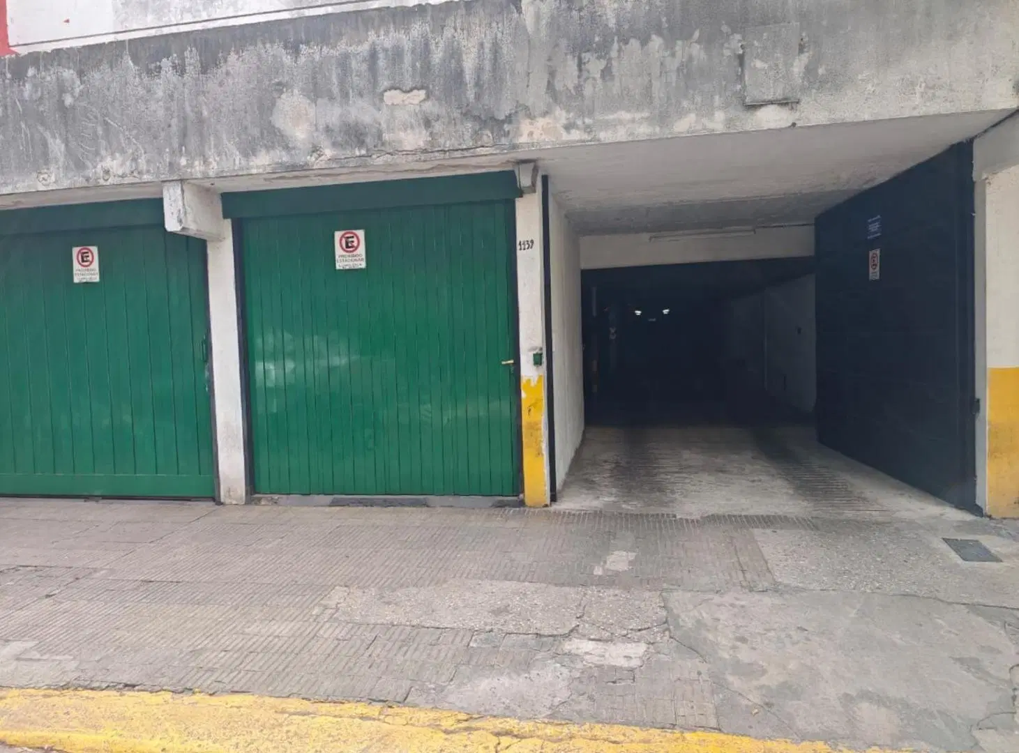 Venta cochera planta baja barrio zona Centro 5