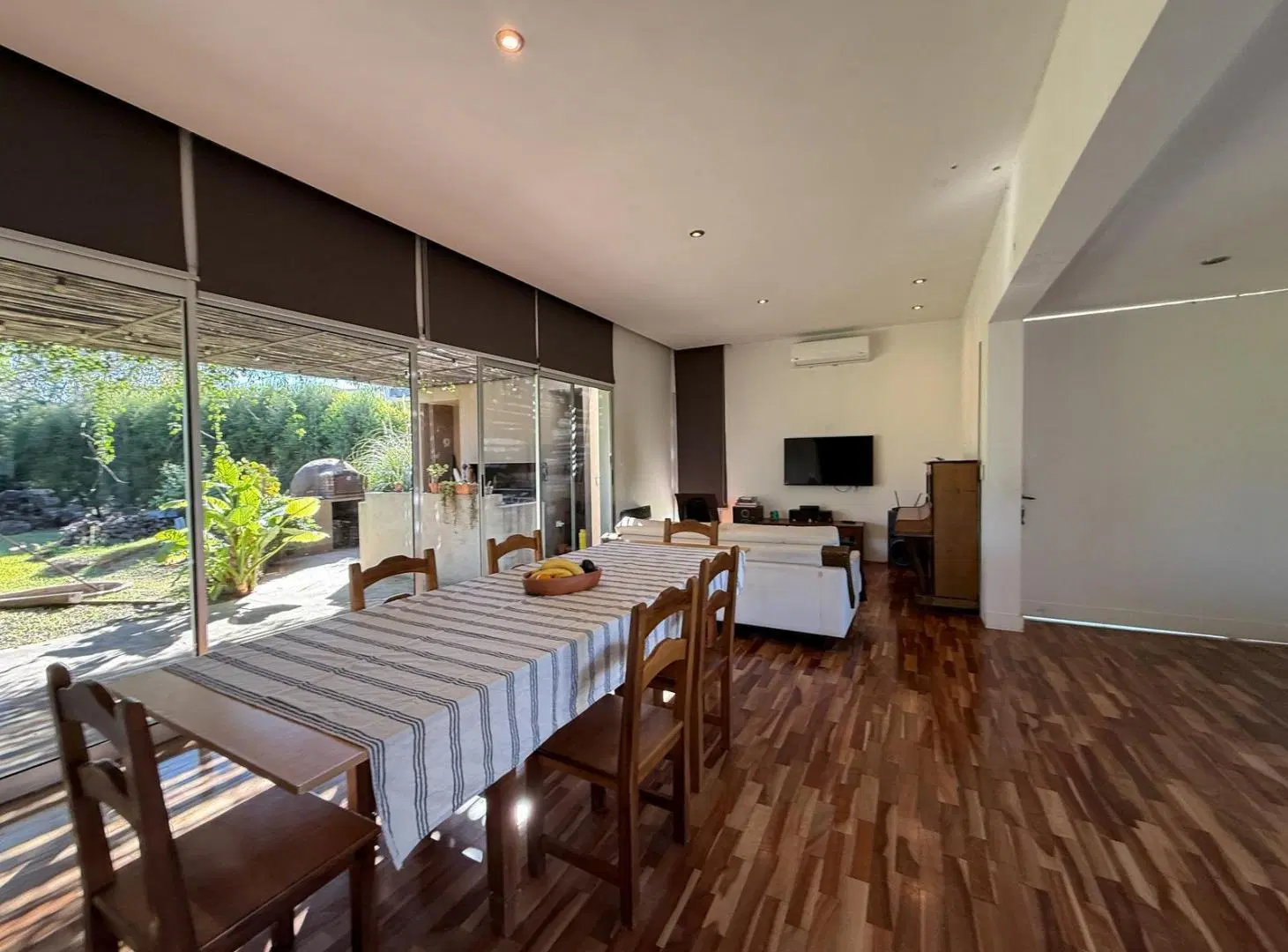 Venta casa de 2 dormitorios en barrio Aguadas, Funes 5