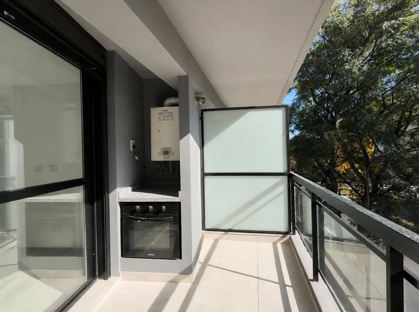 Venta departamento de 2 dormitorios con cochera y amenities zona Centro, Rosario 5