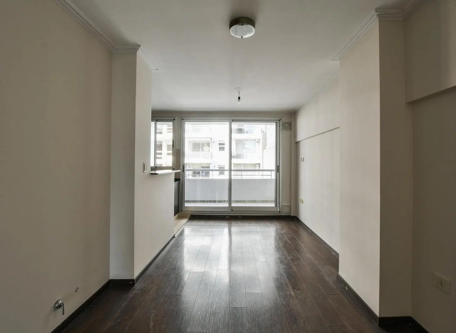 Venta departamento de 1 dormitorio con balcón y amenities zona Centro ,Rosario 5