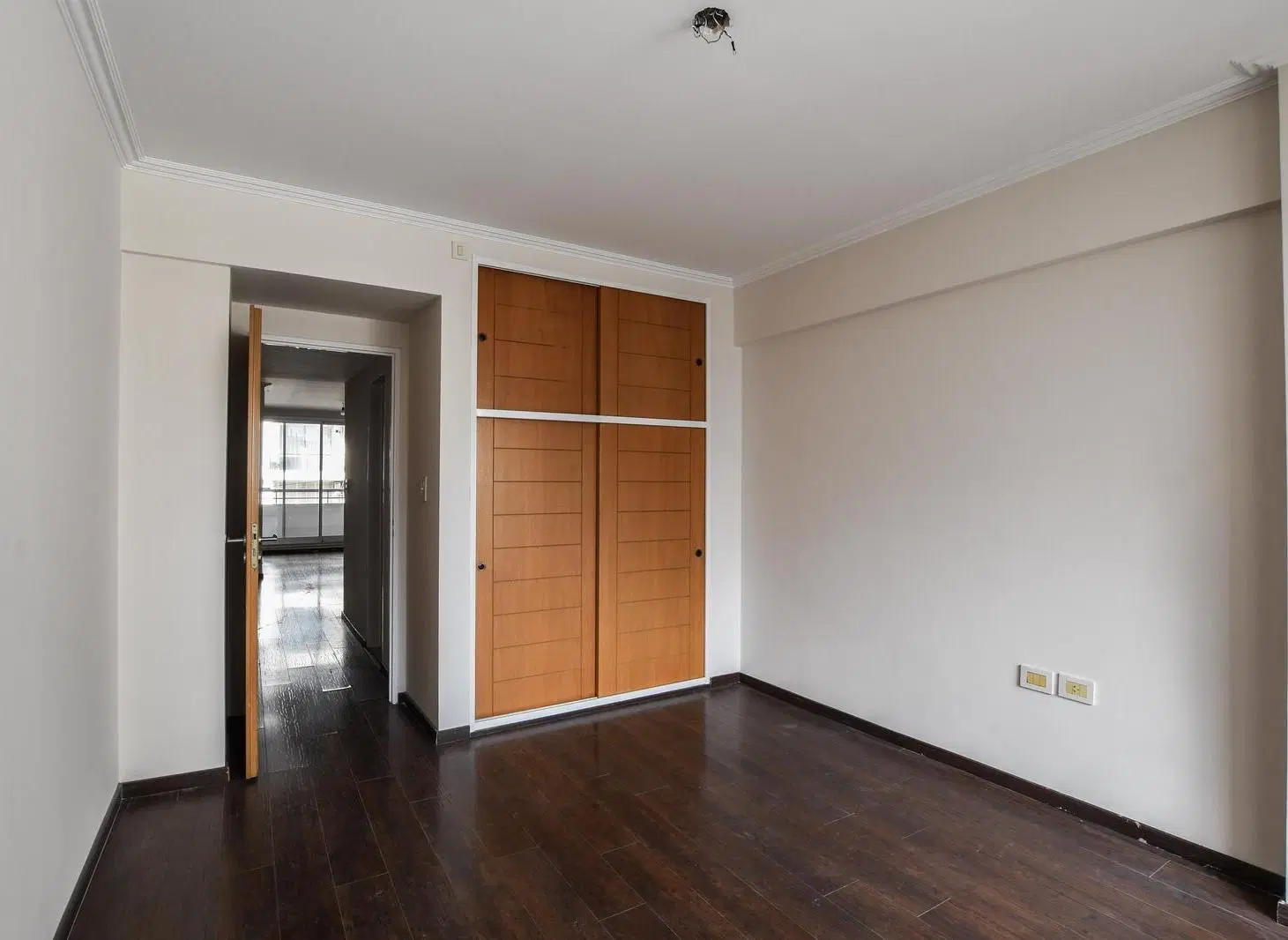 Venta departamento de 1 dormitorio con balcón y amenities zona Centro ,Rosario 2