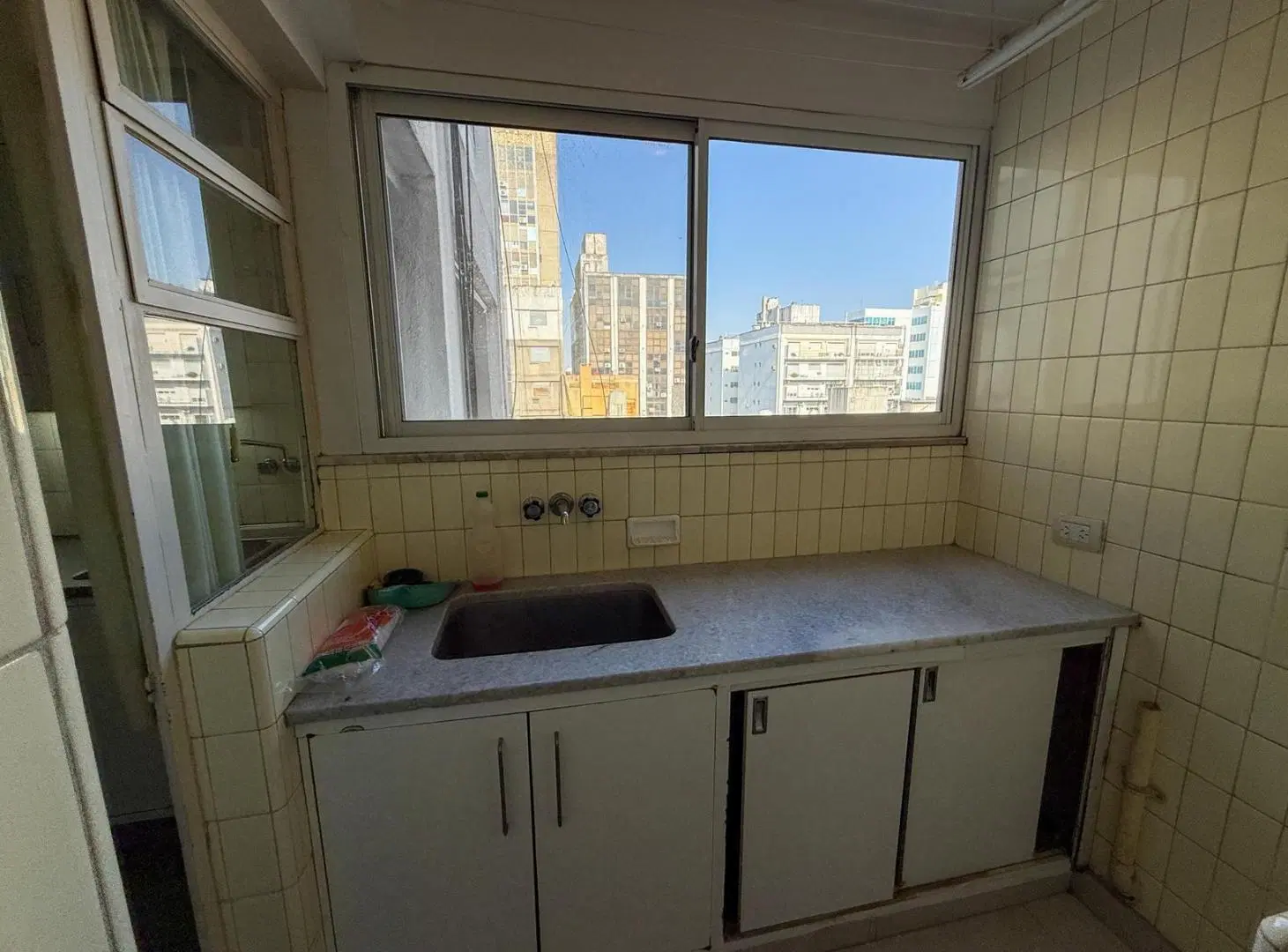 Venta departamento de 3 dormitorios zona Centro, Rosario 3