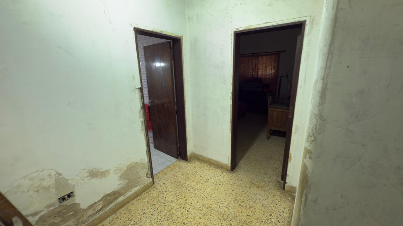 Foto de Venta casa de 2 dormitorios con amplio jardín parquizado, barrio Los, imagen 1