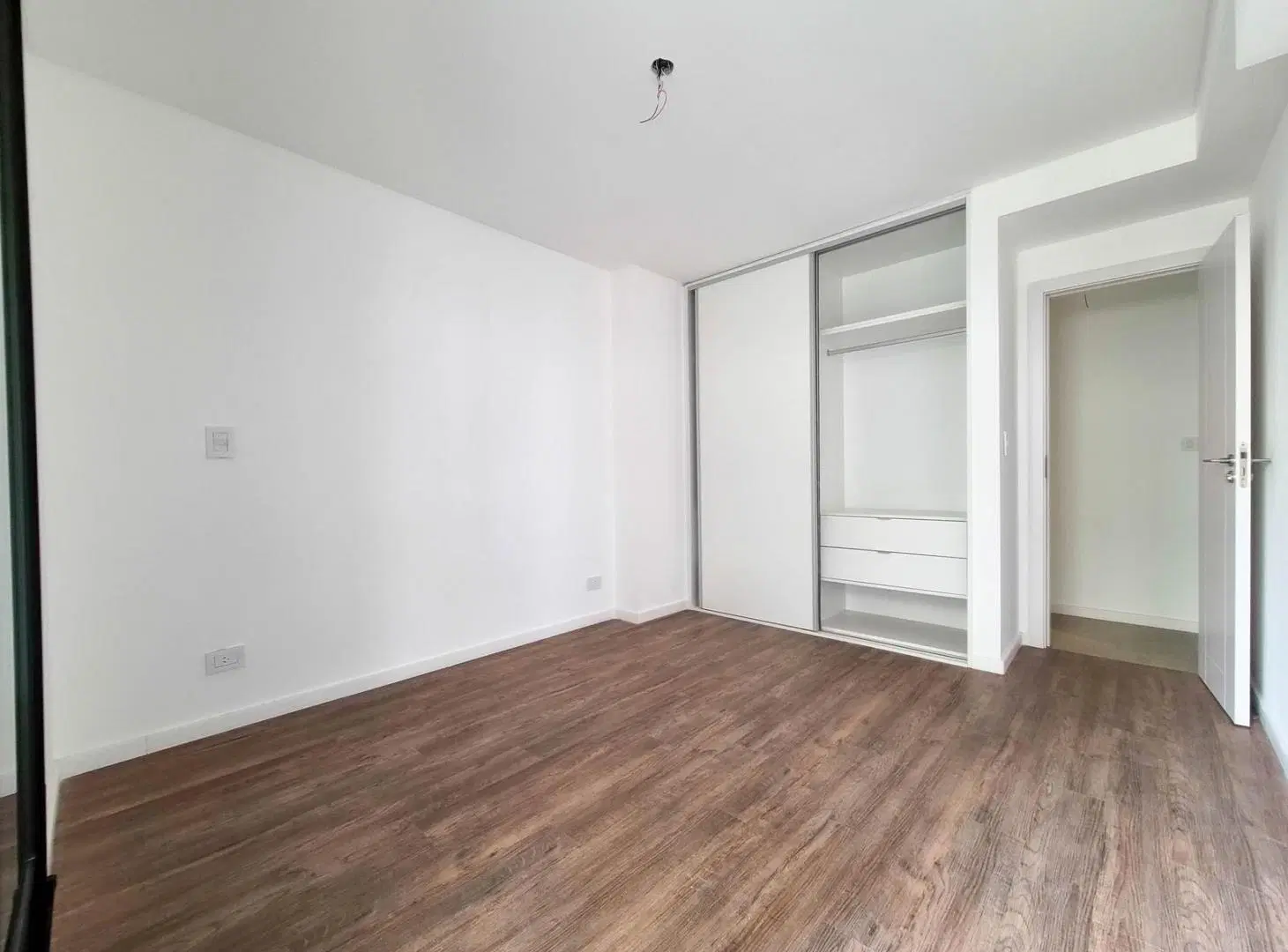 VENTA. Departamento de un dormitorio con parrillero y amenities calidad premium. Centro, Rosario. 2