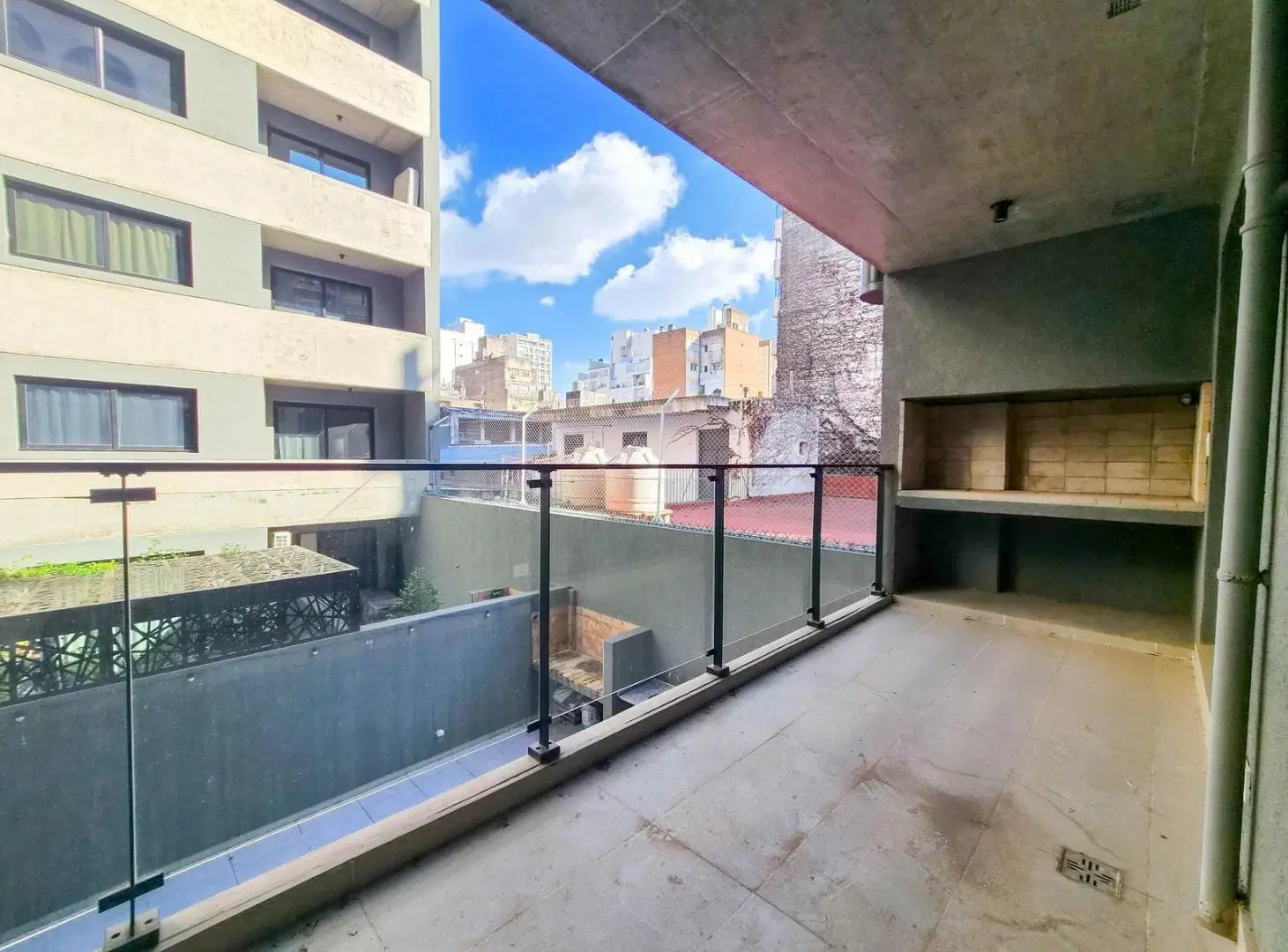 VENTA. Departamento de un dormitorio con parrillero y amenities calidad premium. Centro, Rosario. 4