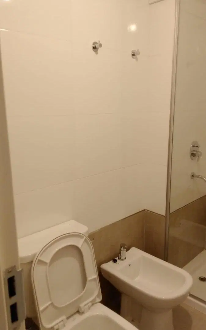 Alquiler departamento de 1 dormitorio con balcón en barrio Nuestra Señora de Lourdes, Rosario 2