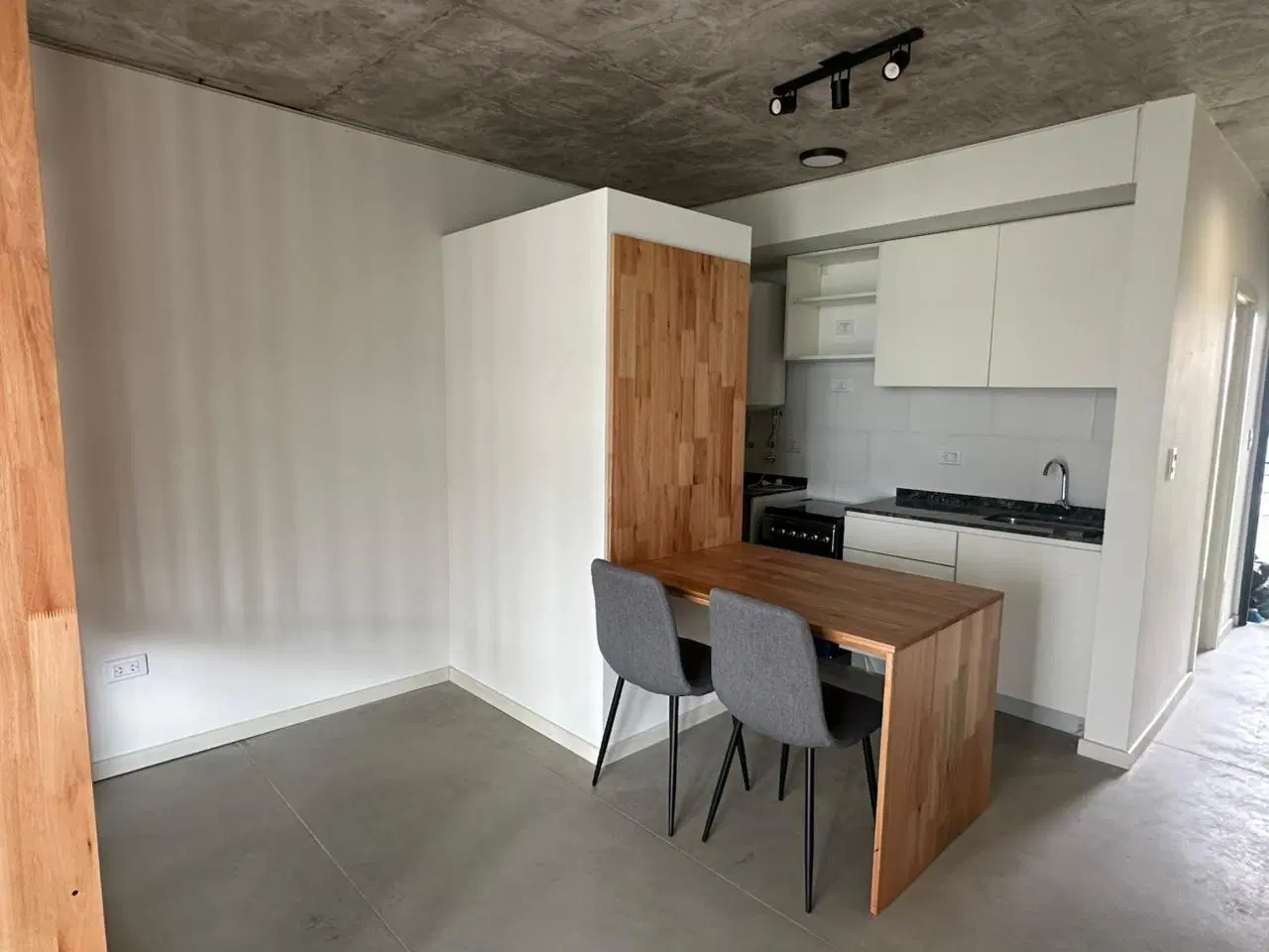 Alquiler loft amoblado con cochera en Tierra Nueva-Condo Loft 2