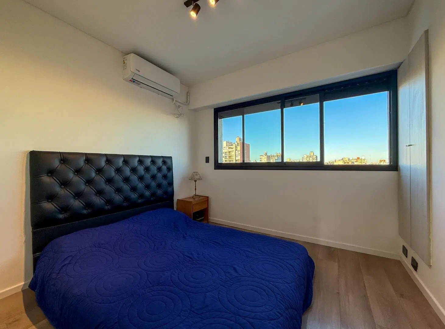 Venta departamento de 1 dormitorio con balcón barrio Abasto, Rosario 2