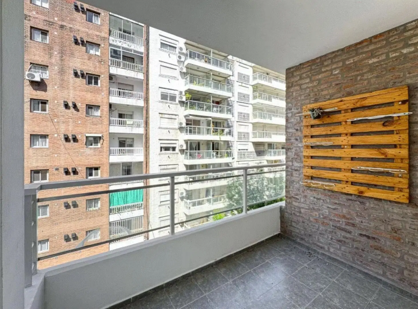 Venta departamento piso exclusivo de 3 dormitorios con cochera Zona Rio ,Rosario 3
