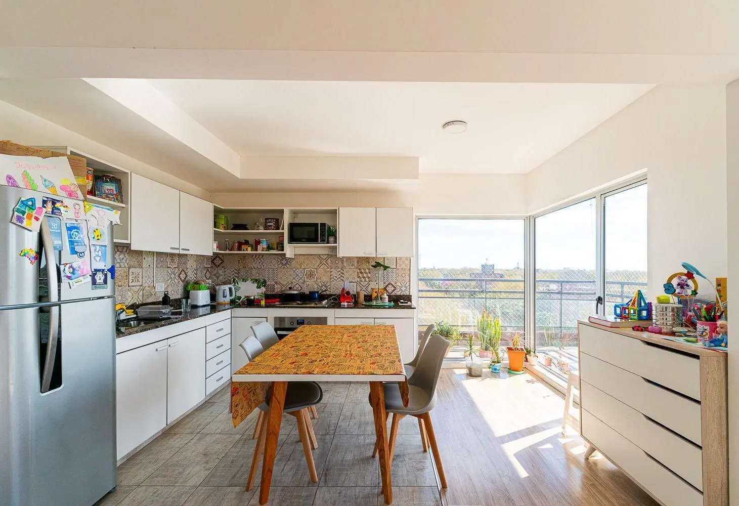 Venta departamento de 2 dormitorios con cochera Alberdi, Rosario 3